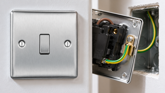 Metal Light Switch Earthing: Does Your Plate Need One?
