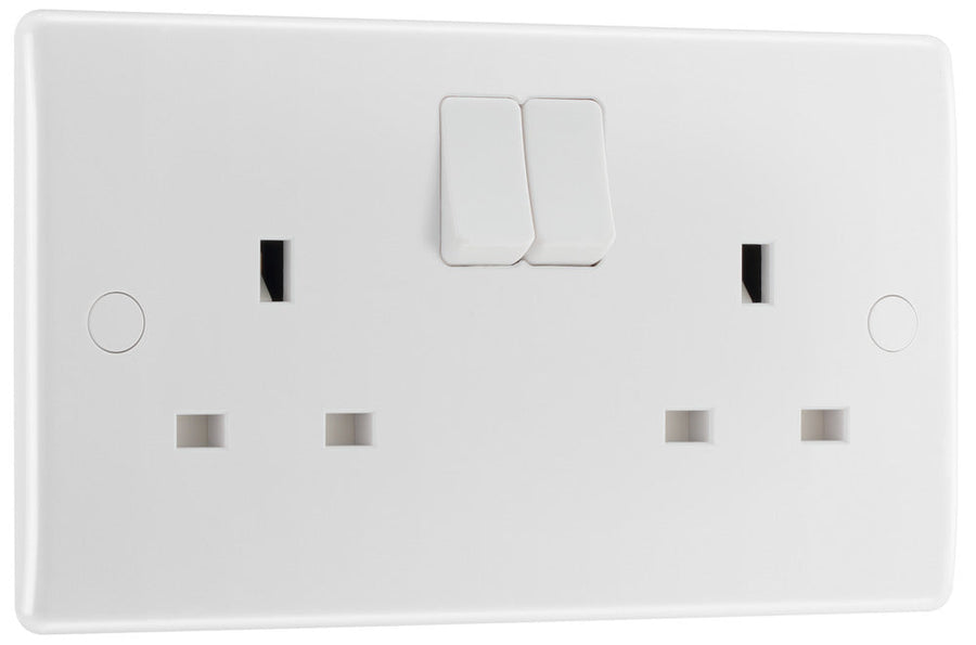 BG 822 Moulded Round Edge | White | 2 Gang 13A 1 Pole Switched Socket