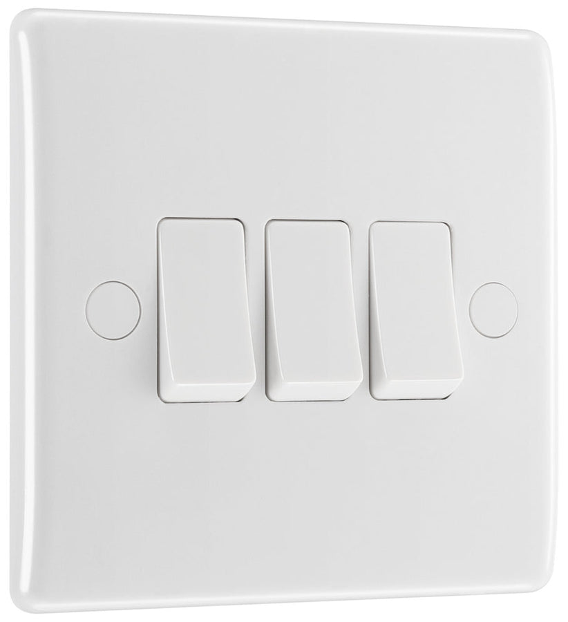 BG 843 Moulded Round Edge | White | 3 Gang 10AX 2 Way Plate Switch