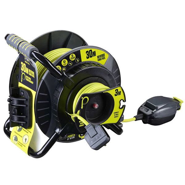 Masterplug OATRU3013FL3IP PRO-XT Green 1 Socket 13A IP54 30m and 3m Reverse Reel