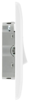 BG 843 Moulded Round Edge | White | 3 Gang 10AX 2 Way Plate Switch