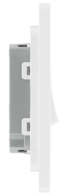  PCDCL42W Side - This Evolve pearlescent white 20A 16AX double light switch from British General can operate 2 different lights, whilst the 2 way switching allows a second switch to be added to the circuit to operate the same light from another location (e.g. at the top and bottom of the stairs).