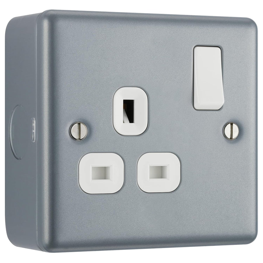 BG MC521 Metal Clad | 1 Gang 13A 2 Pole Switched Socket