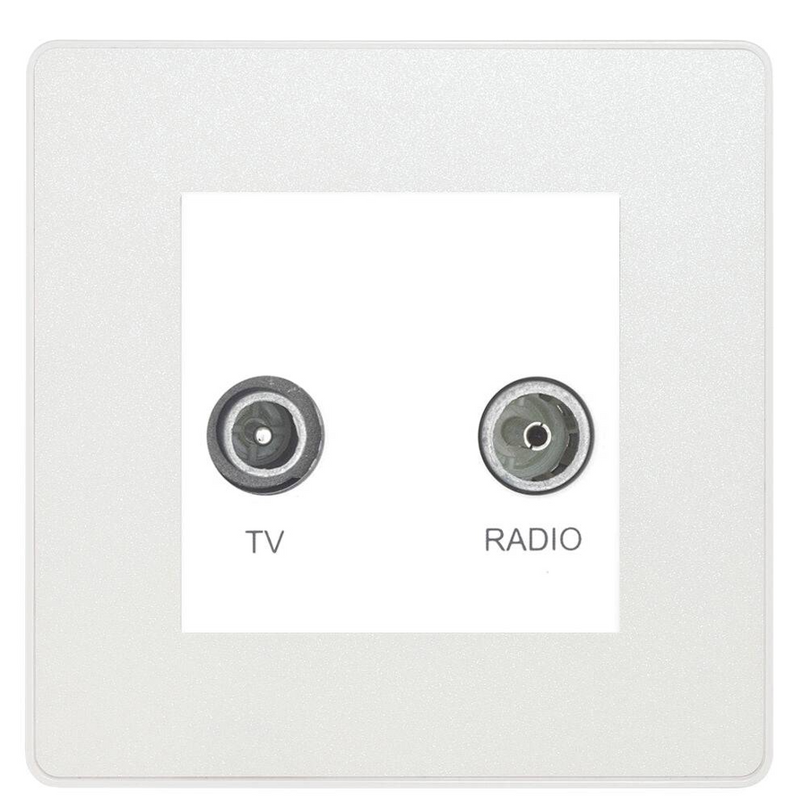 BG Evolve Pearlescent White TV & FM Socket PCDCLTVFMW