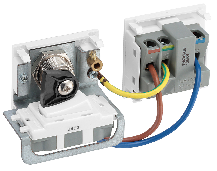 Key Controlled Switch Module Bg BG EMKYSWSW Euro Module 13A DP Key Controlled Switched Socket - White ...