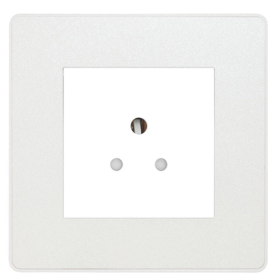 BG Evolve Pearl White 5A Unswitched Socket PCDCL5AUSSW